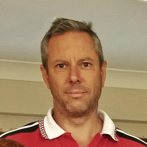 Alex-Portrait.jpg Alex-Portrait.jpg