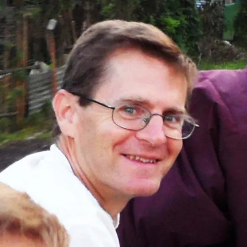 Paul-Portrait.jpg Paul-Portrait.jpg