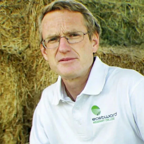 Rod-Portrait.jpg Rod-Portrait.jpg