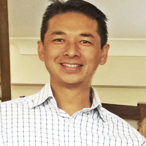 Scott-Portrait.jpg Scott-Portrait.jpg